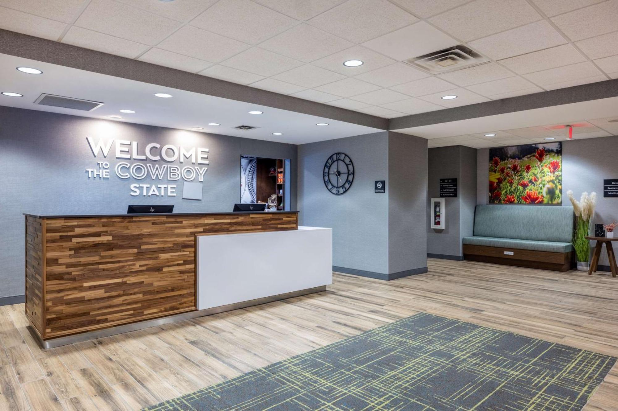 Newly Renovated-Hampton Inn & Suites Casper Kültér fotó